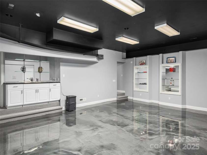 442 Heather Marie Drive, Hendersonville, NC 28792.  MLS# CAR4217083, YatesRealty ID 11628. 