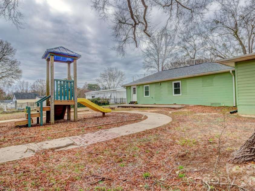 202 Ramsey Street, Cherryville, NC 28021.  MLS# CAR4340360, YatesRealty ID 1163. 