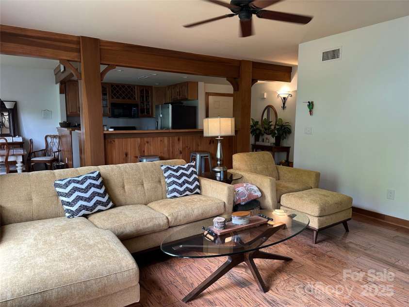 222 Creekside Way, Burnsville, NC 28714.  MLS# CAR4250039, YatesRealty ID 1163. 