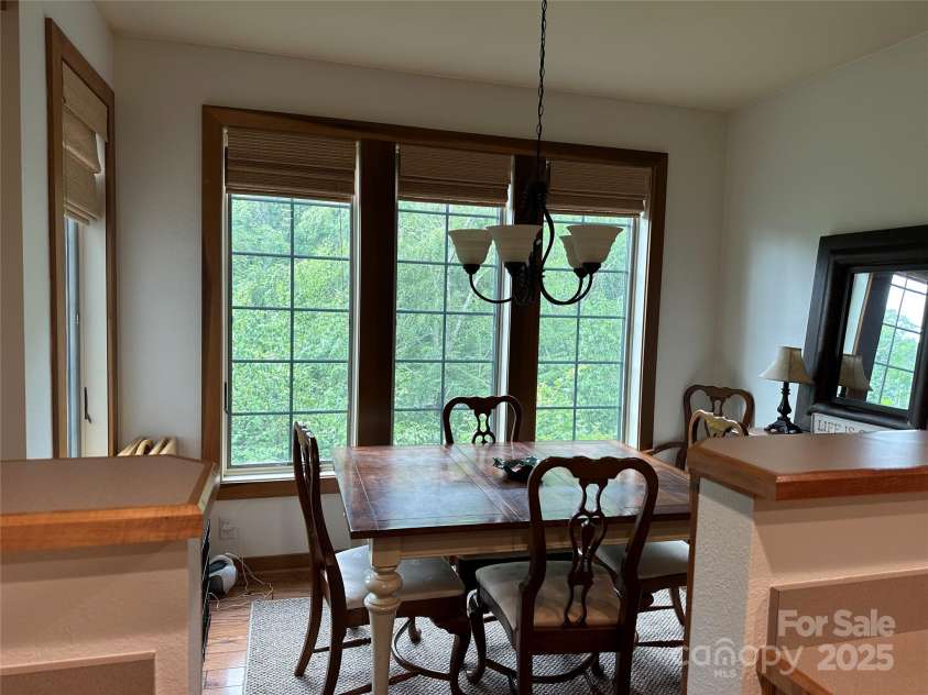 222 Creekside Way, Burnsville, NC 28714.  MLS# CAR4250039, YatesRealty ID 1163. 