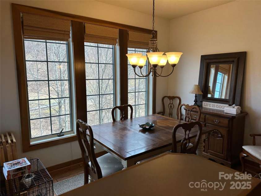 222 Creekside Way, Burnsville, NC 28714.  MLS# CAR4250039, YatesRealty ID 1163. 