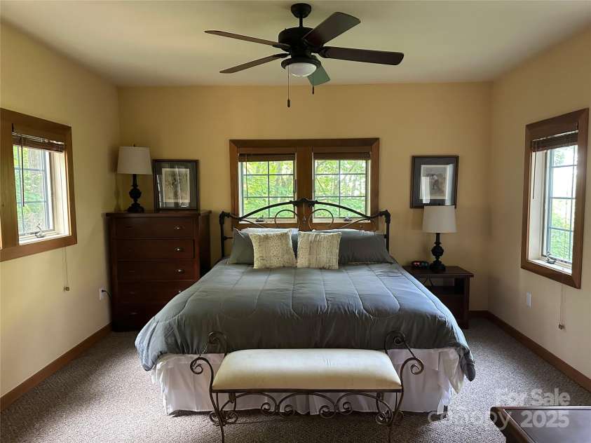 222 Creekside Way, Burnsville, NC 28714.  MLS# CAR4250039, YatesRealty ID 1163. 