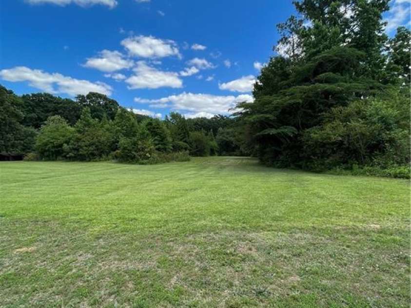 2108 Stallings Road, Matthews, NC 28104.  MLS# CAR3859546, YatesRealty ID 11630. 
