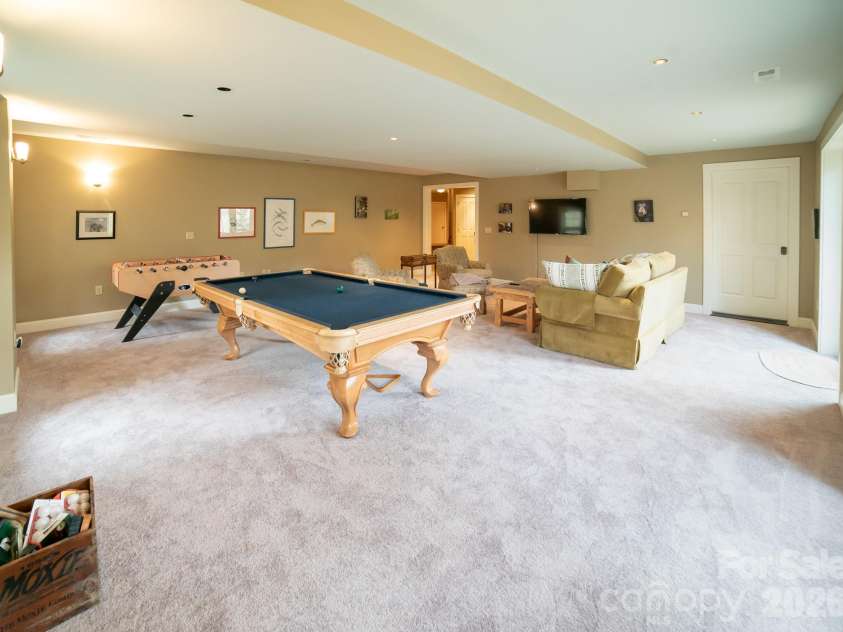 2186 Long Rifle Ridge Road, Nebo, NC 28761.  MLS# CAR4349761, YatesRealty ID 11631. 
