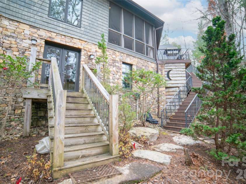 2186 Long Rifle Ridge Road, Nebo, NC 28761.  MLS# CAR4349761, YatesRealty ID 11631. 