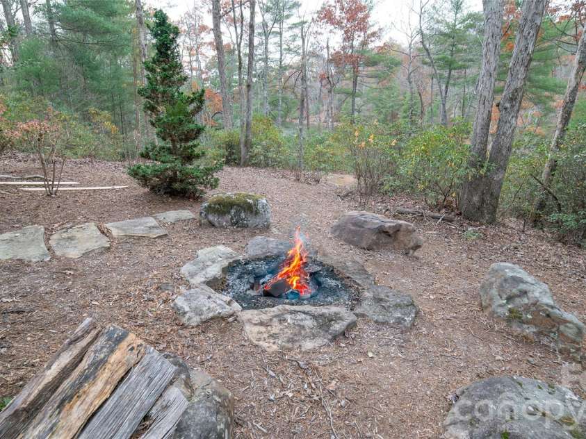 2186 Long Rifle Ridge Road, Nebo, NC 28761.  MLS# CAR4349761, YatesRealty ID 11631. 
