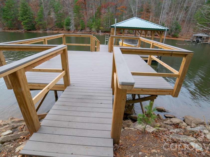 2186 Long Rifle Ridge Road, Nebo, NC 28761.  MLS# CAR4349761, YatesRealty ID 11631. 
