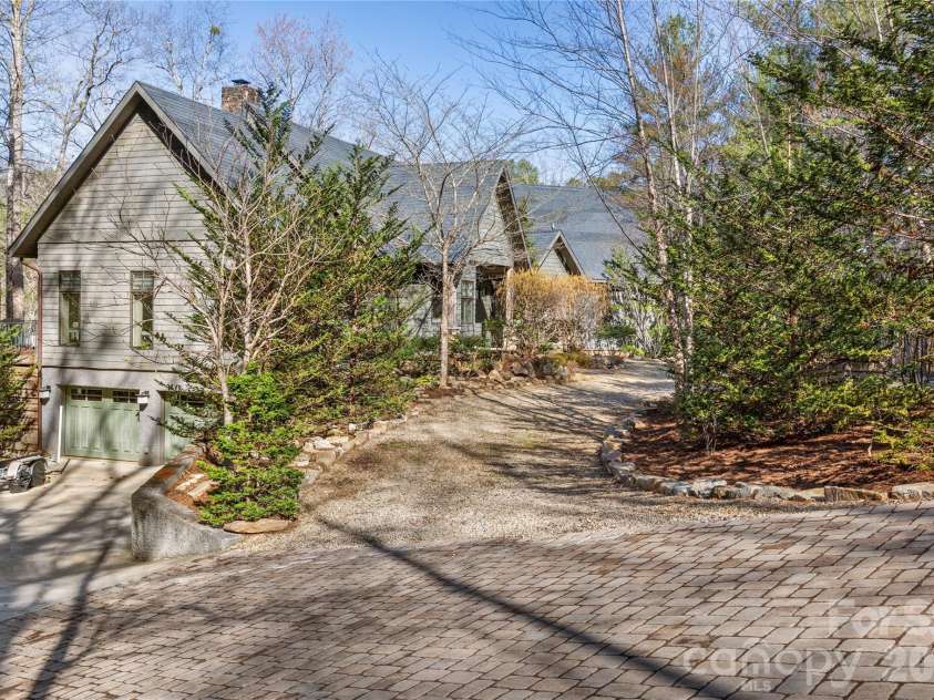 2186 Long Rifle Ridge Road, Nebo, NC 28761.  MLS# CAR4349761, YatesRealty ID 11631. Circle drive with multiple parking spaces