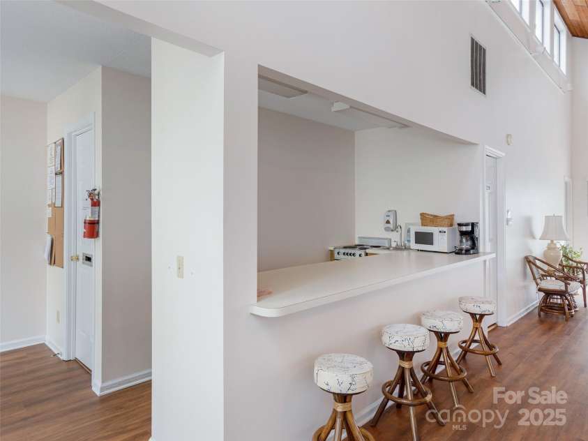 610 Britton Creek Drive, Hendersonville, NC 28791.  MLS# CAR4231552, YatesRealty ID 11631. 