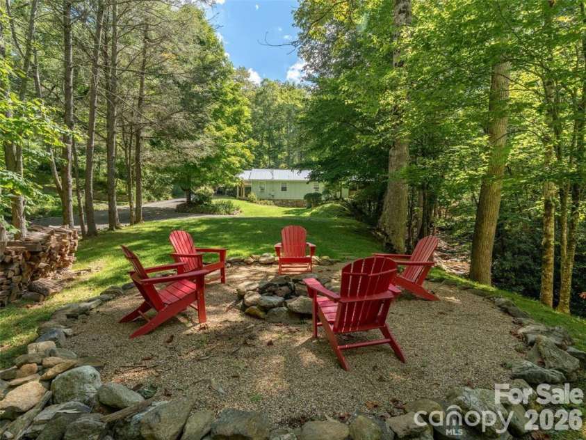 347 Blackberry Inn Road, Weaverville, NC 28787.  MLS# CAR4356059, YatesRealty ID 11632. 