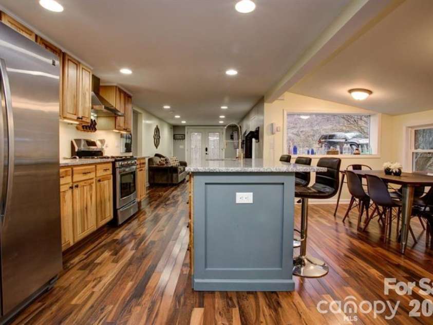 347 Blackberry Inn Road, Weaverville, NC 28787.  MLS# CAR4356059, YatesRealty ID 11632. 