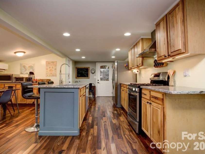 347 Blackberry Inn Road, Weaverville, NC 28787.  MLS# CAR4356059, YatesRealty ID 11632. 