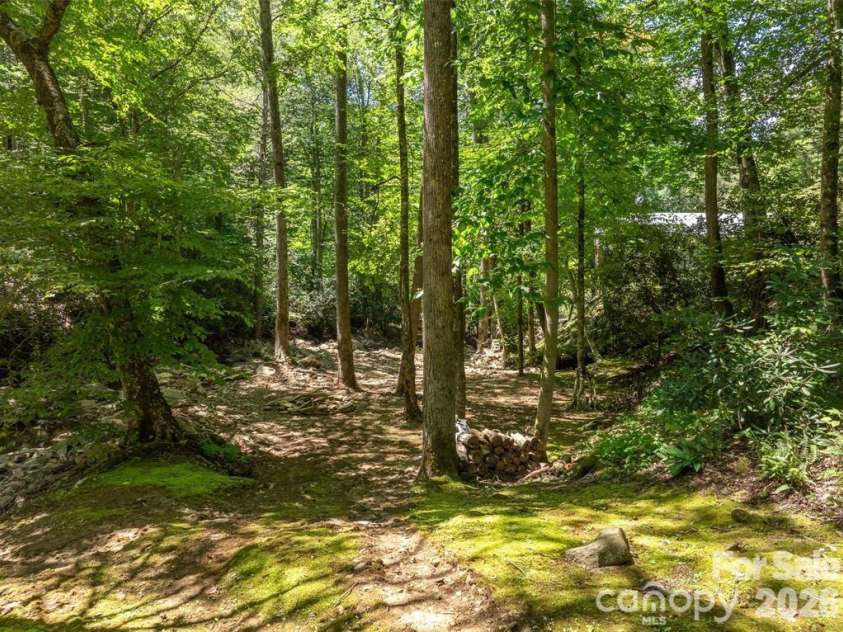 347 Blackberry Inn Road, Weaverville, NC 28787.  MLS# CAR4356059, YatesRealty ID 11632. 