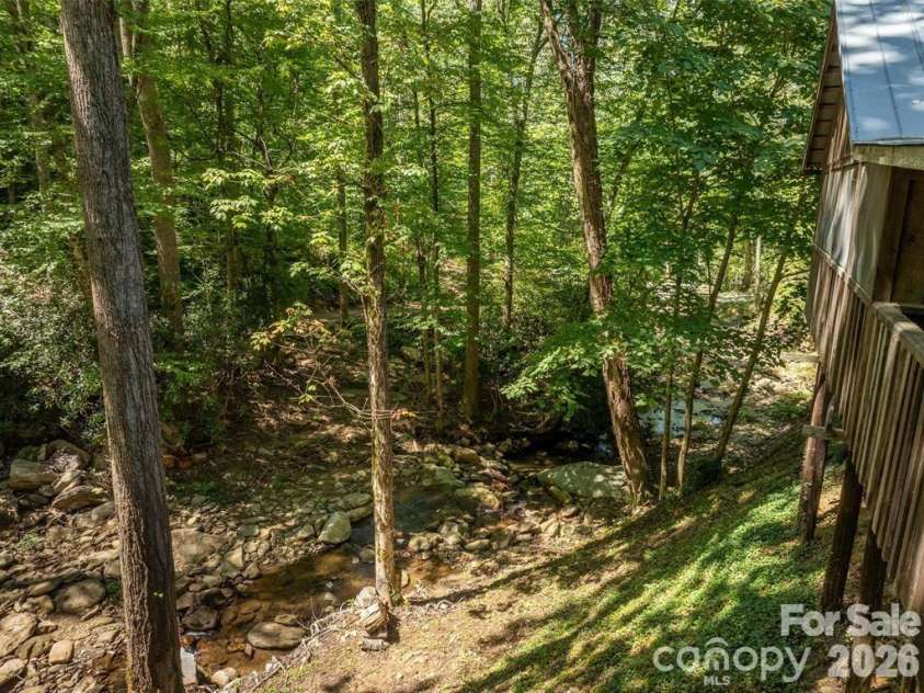 347 Blackberry Inn Road, Weaverville, NC 28787.  MLS# CAR4356059, YatesRealty ID 11632. 