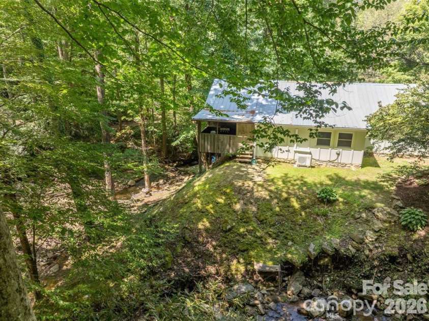 347 Blackberry Inn Road, Weaverville, NC 28787.  MLS# CAR4356059, YatesRealty ID 11632. 