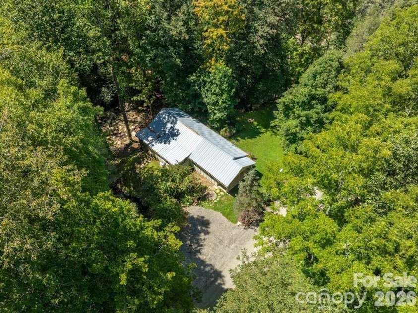 347 Blackberry Inn Road, Weaverville, NC 28787.  MLS# CAR4356059, YatesRealty ID 11632. 
