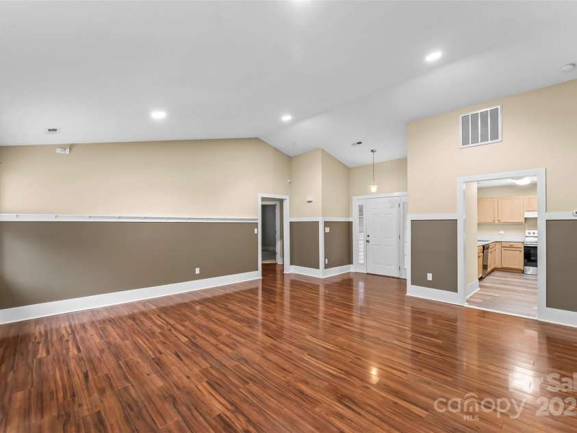 95 Wildwood Forest Lane, Mills River, NC 28759.  MLS# CAR4244882, YatesRealty ID 11632. 