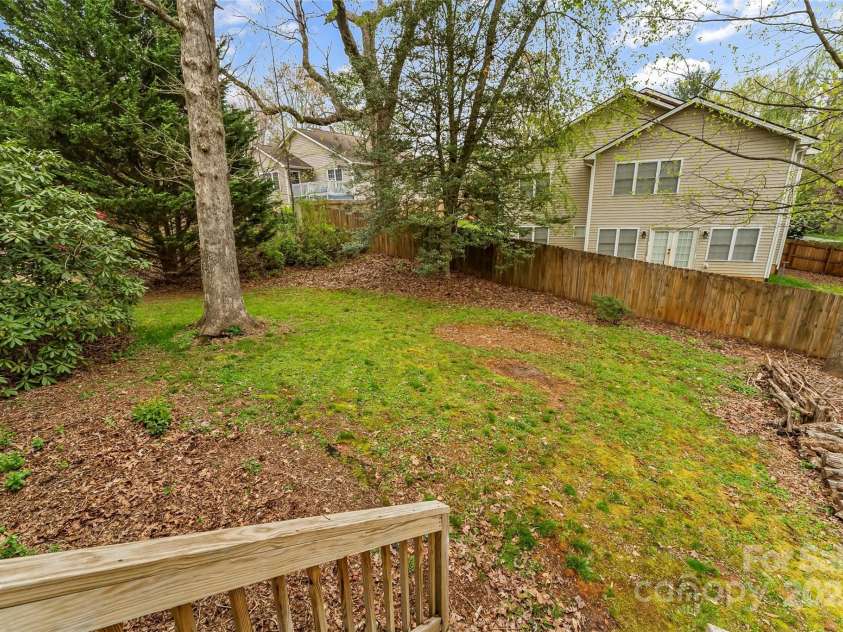 95 Wildwood Forest Lane, Mills River, NC 28759.  MLS# CAR4244882, YatesRealty ID 11632. 