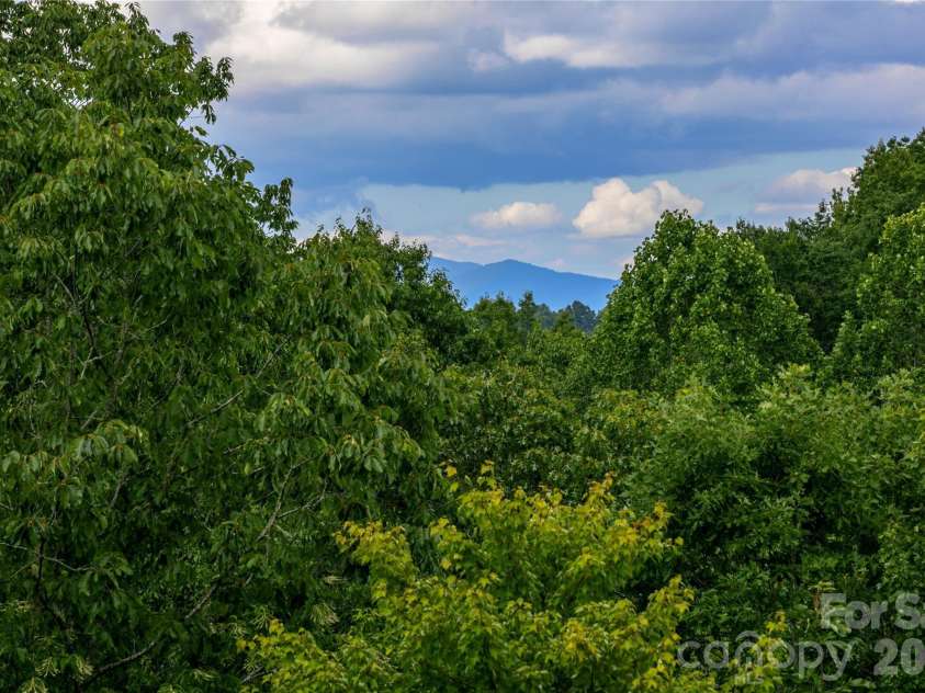 123 Isuhdavga Court, Brevard, NC 28712.  MLS# CAR4354135, YatesRealty ID 11633. 