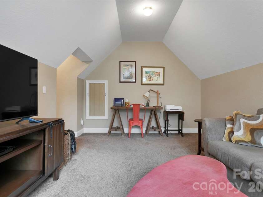 123 Isuhdavga Court, Brevard, NC 28712.  MLS# CAR4354135, YatesRealty ID 11633. Hobby/Multi Purpose