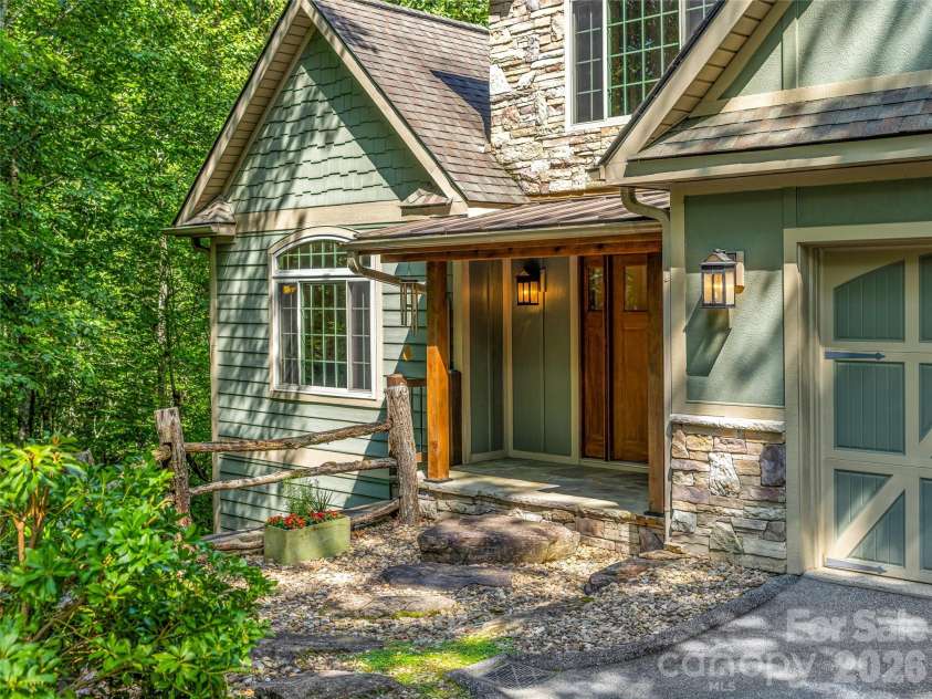 123 Isuhdavga Court, Brevard, NC 28712.  MLS# CAR4418936, YatesRealty ID 11633. 