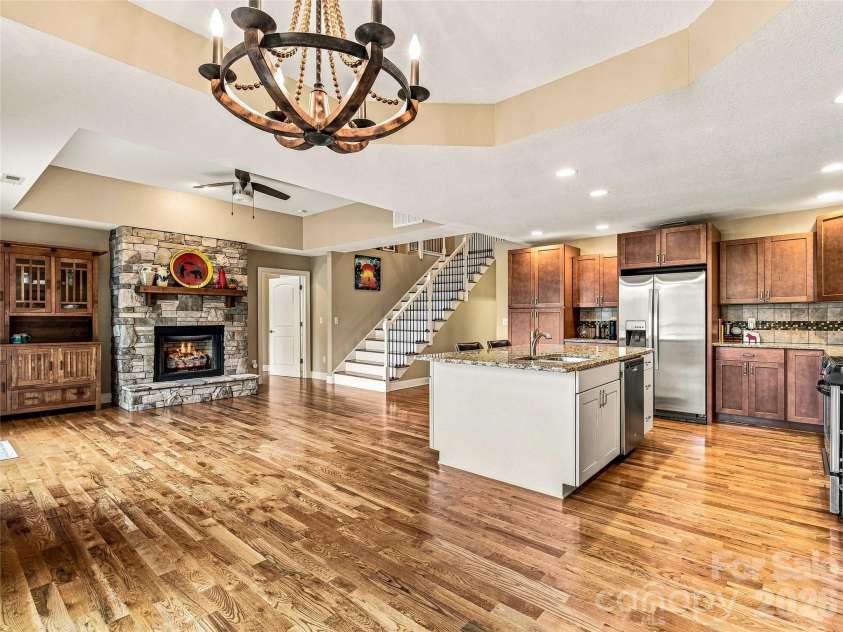 123 Isuhdavga Court, Brevard, NC 28712.  MLS# CAR4418936, YatesRealty ID 11633. 