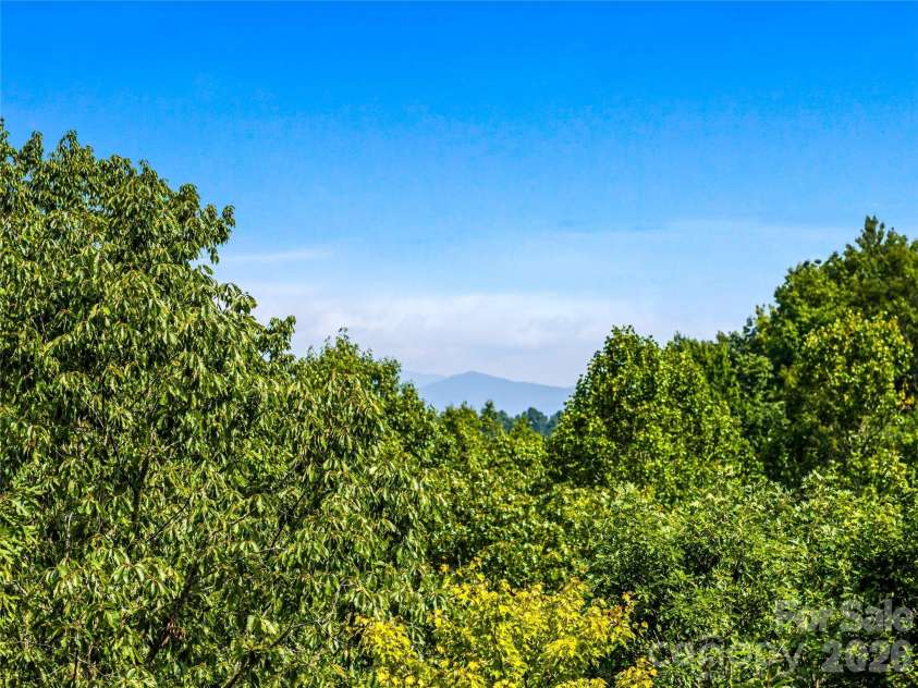 123 Isuhdavga Court, Brevard, NC 28712.  MLS# CAR4418936, YatesRealty ID 11633. 