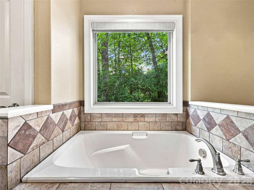 123 Isuhdavga Court, Brevard, NC 28712.  MLS# CAR4418936, YatesRealty ID 11633. 