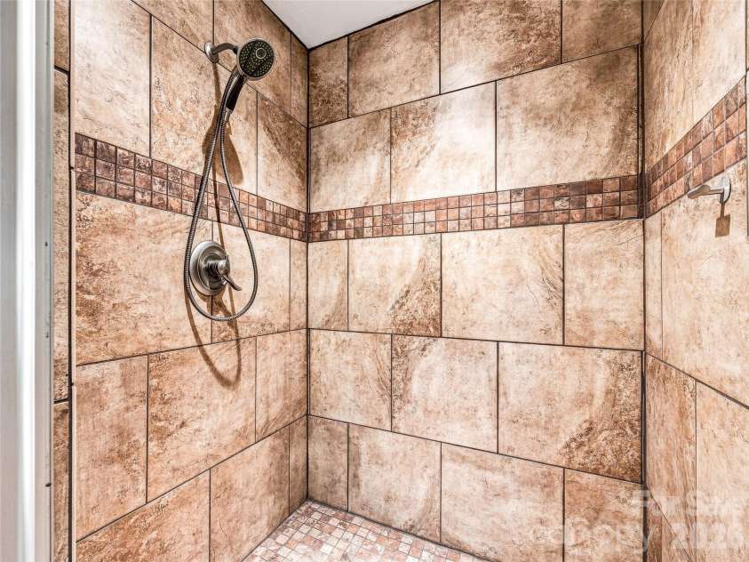 123 Isuhdavga Court, Brevard, NC 28712.  MLS# CAR4418936, YatesRealty ID 11633. 