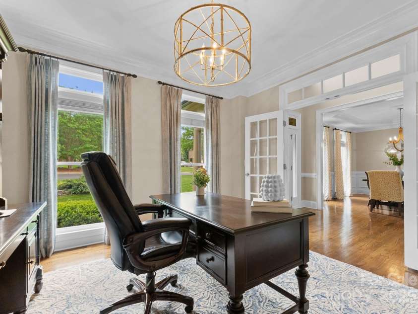 1021 Westbury Drive, Matthews, NC 28104.  MLS# CAR4252670, YatesRealty ID 11634. 