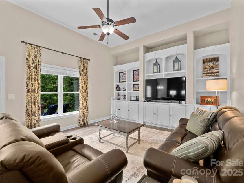 1021 Westbury Drive, Matthews, NC 28104.  MLS# CAR4252670, YatesRealty ID 11634. 