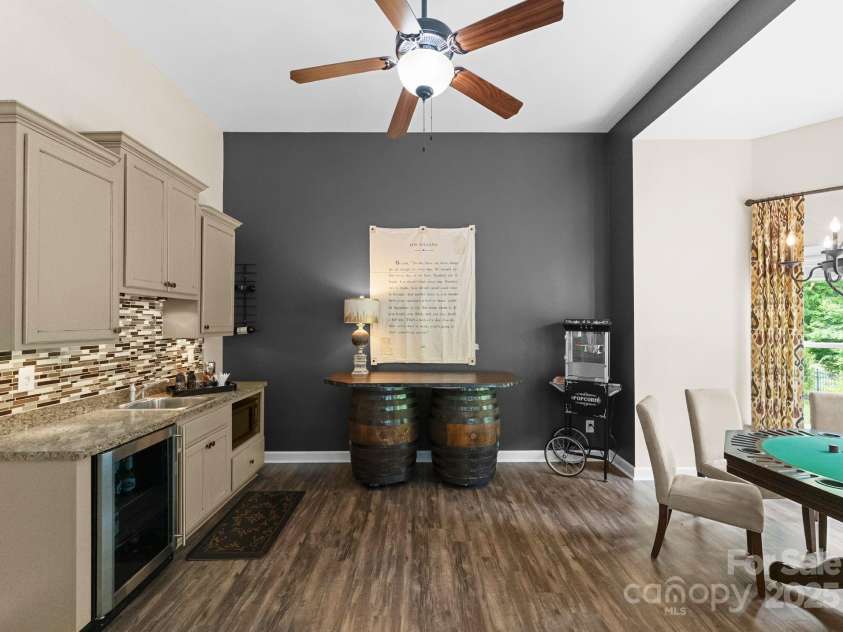 1021 Westbury Drive, Matthews, NC 28104.  MLS# CAR4252670, YatesRealty ID 11634. 