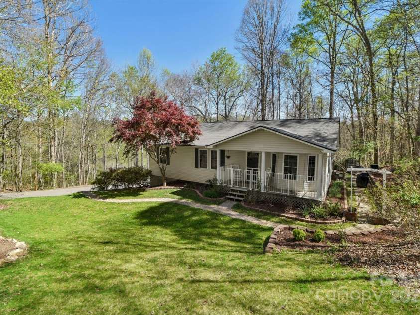 53 Haly Ho Drive, Candler, NC 28715.  MLS# CAR4250677, YatesRealty ID 11635. 