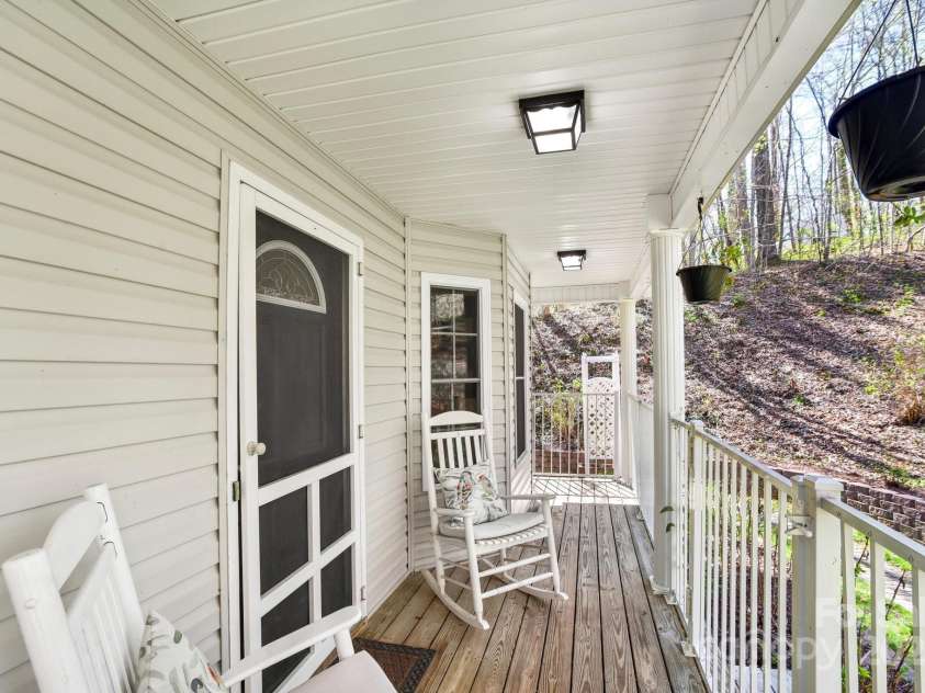 53 Haly Ho Drive, Candler, NC 28715.  MLS# CAR4250677, YatesRealty ID 11635. 