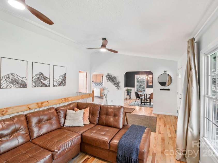 53 Haly Ho Drive, Candler, NC 28715.  MLS# CAR4250677, YatesRealty ID 11635. 