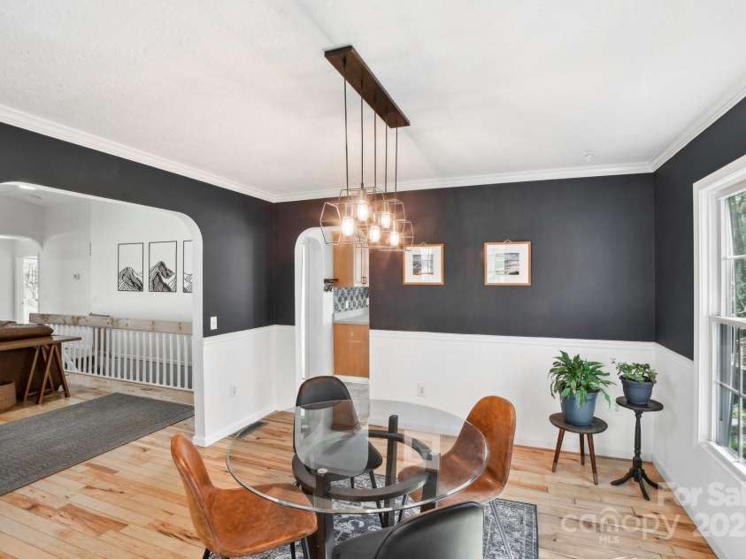 53 Haly Ho Drive, Candler, NC 28715.  MLS# CAR4250677, YatesRealty ID 11635. 