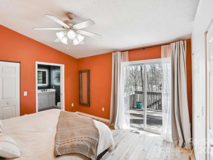 53 Haly Ho Drive, Candler, NC 28715.  MLS# CAR4250677, YatesRealty ID 11635. 