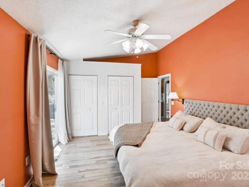 53 Haly Ho Drive, Candler, NC 28715.  MLS# CAR4250677, YatesRealty ID 11635. 