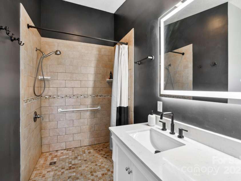 53 Haly Ho Drive, Candler, NC 28715.  MLS# CAR4250677, YatesRealty ID 11635. 