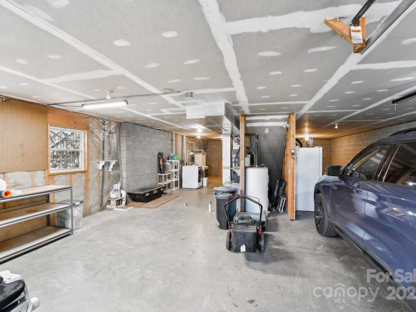 53 Haly Ho Drive, Candler, NC 28715.  MLS# CAR4250677, YatesRealty ID 11635. 