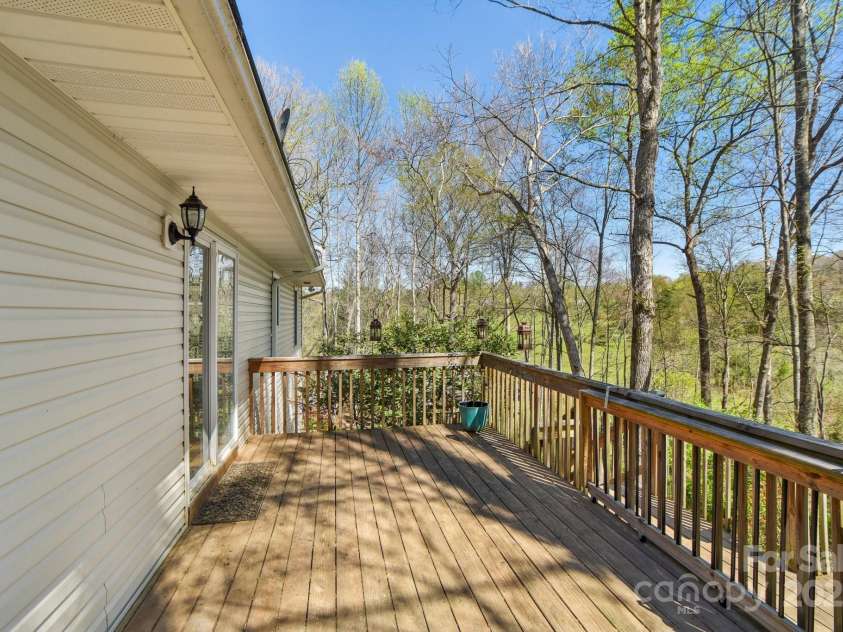 53 Haly Ho Drive, Candler, NC 28715.  MLS# CAR4250677, YatesRealty ID 11635. 