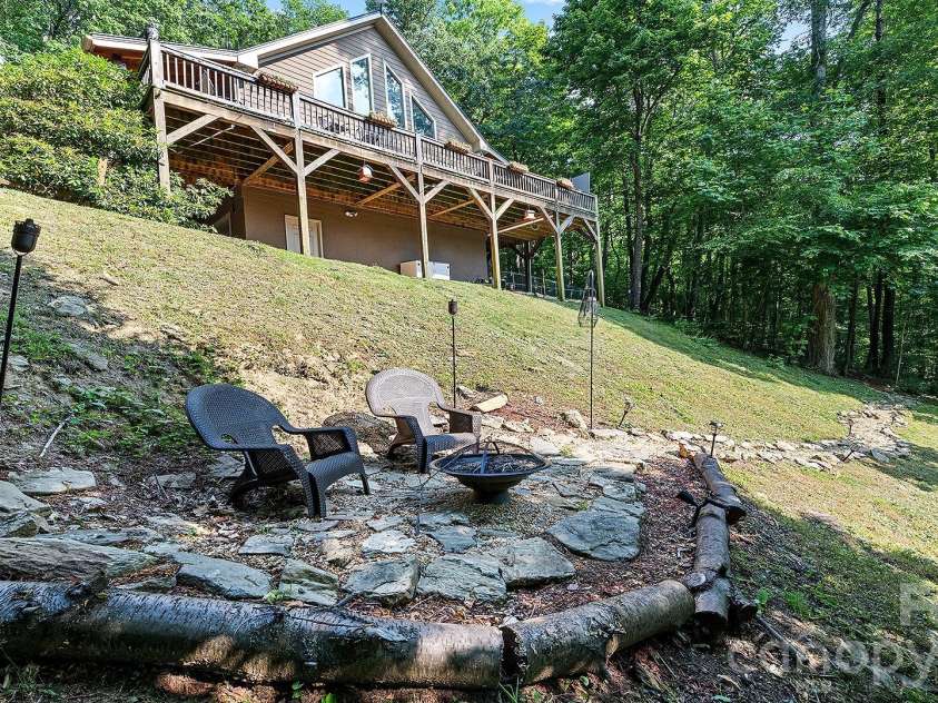 616 Appaloosa Trail, Waynesville, NC 28785.  MLS# CAR4356545, YatesRealty ID 11635. 