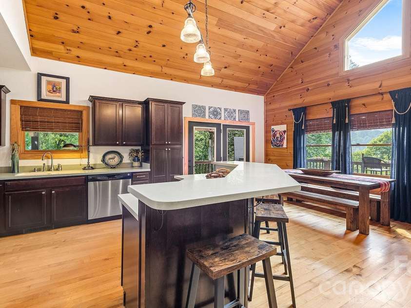 616 Appaloosa Trail, Waynesville, NC 28785.  MLS# CAR4356545, YatesRealty ID 11635. 