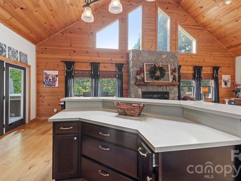 616 Appaloosa Trail, Waynesville, NC 28785.  MLS# CAR4356545, YatesRealty ID 11635. 