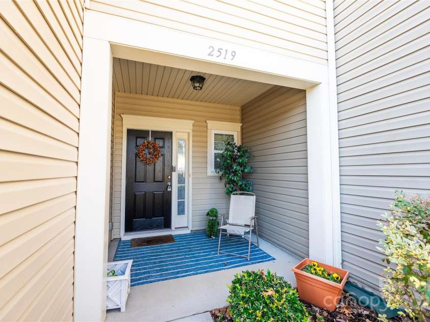2519 Early Flight Drive, Charlotte, NC 28262.  MLS# CAR4217909, YatesRealty ID 11636. 