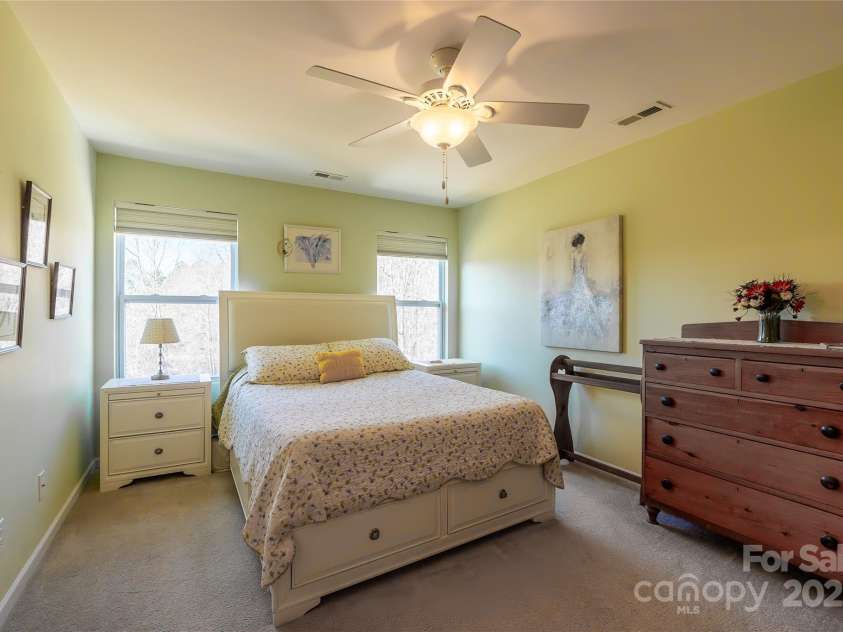 2519 Early Flight Drive, Charlotte, NC 28262.  MLS# CAR4217909, YatesRealty ID 11636. 