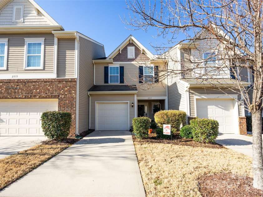 2519 Early Flight Drive, Charlotte, NC 28262.  MLS# CAR4217909, YatesRealty ID 11636. 