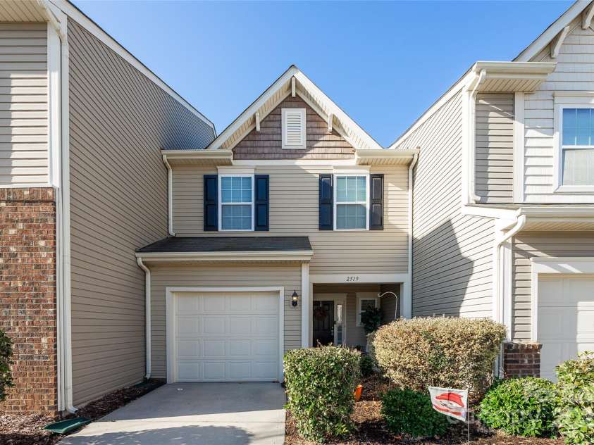 2519 Early Flight Drive, Charlotte, NC 28262.  MLS# CAR4217909, YatesRealty ID 11636. 