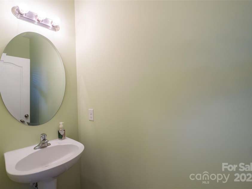 2519 Early Flight Drive, Charlotte, NC 28262.  MLS# CAR4217909, YatesRealty ID 11636. 