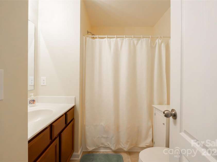 2519 Early Flight Drive, Charlotte, NC 28262.  MLS# CAR4217909, YatesRealty ID 11636. 